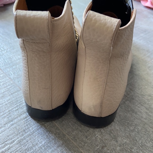 Chloe women’s studded leather Chelsea booties - Picture 3 of 7